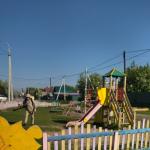 В Баклашинском сельском поселении провели обработку детских игровых и спортивных плащадок от клещей   